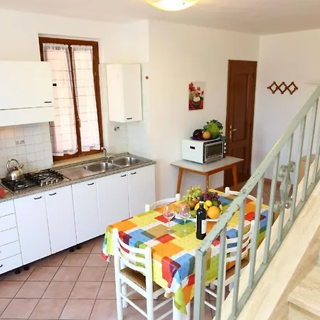 Holiday home Helle Editerrane Mit Terrasse Und Garten Nur 50 Meter Vom Meer Entfern - B57501